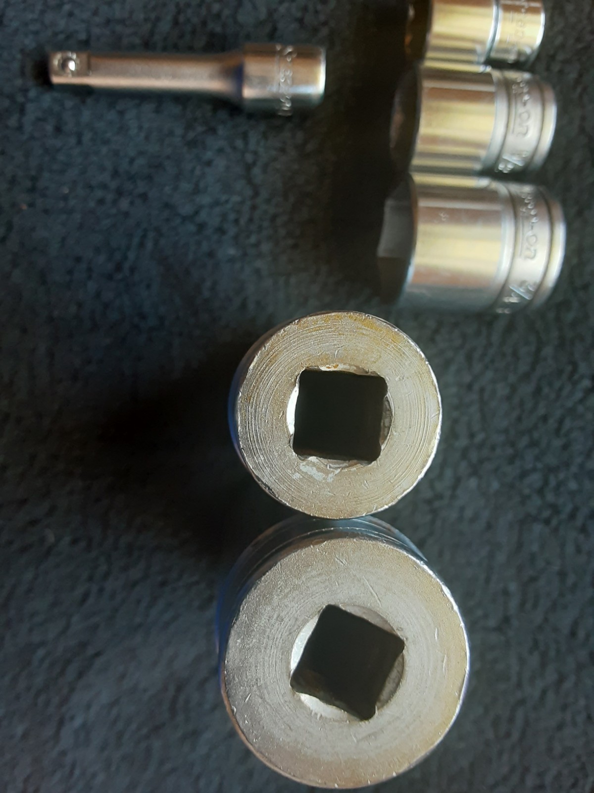 LOT OF (10) SNAP-ON TOOLS SOCKETS, EXTENSION & SWIVEL SOCKET ADAPTER ( READ PLS)
