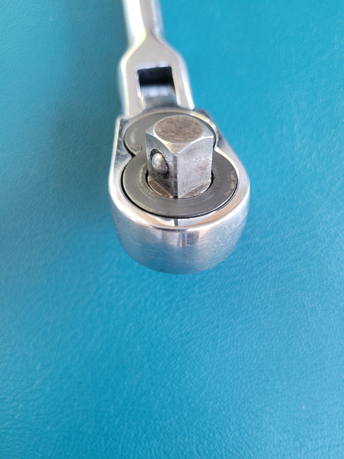 Snap-On Ratchet 3/8″ Drive 11″ Standard Grip Flex Head. F711A