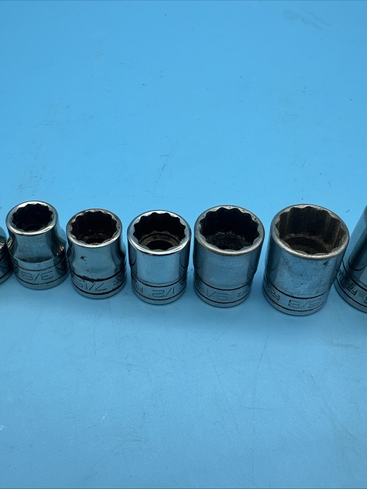 Snap-On Tools Socket Set 3/8″ Drive 1/4″ to 7/8″ 12 Point 12 Pieces