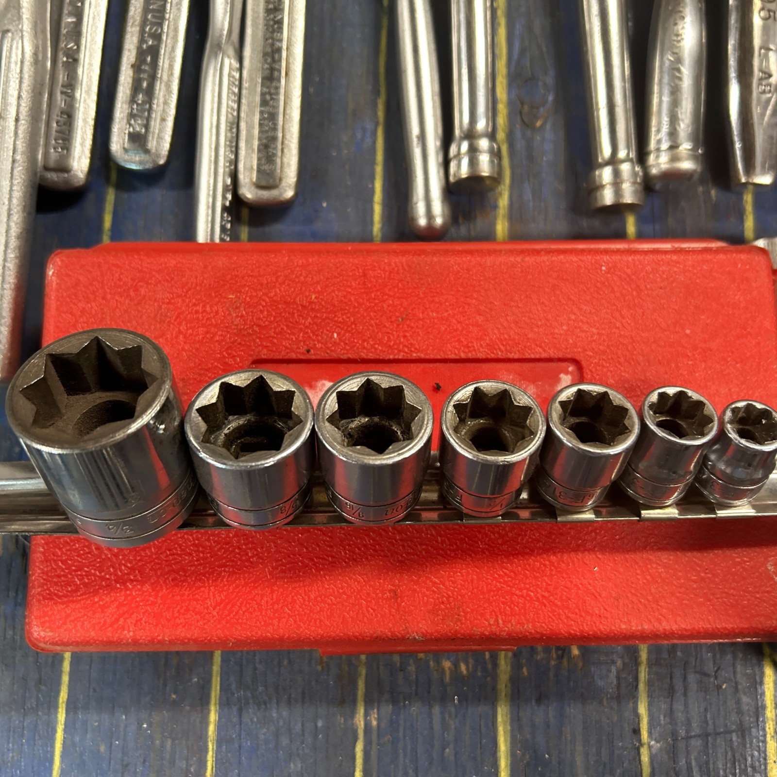 Snap-on 7pc 3/8″+ one 1/2”Drive 3/8,7/16,1/2,9/16,5/8,3/4”SAE 8ptSocket Set