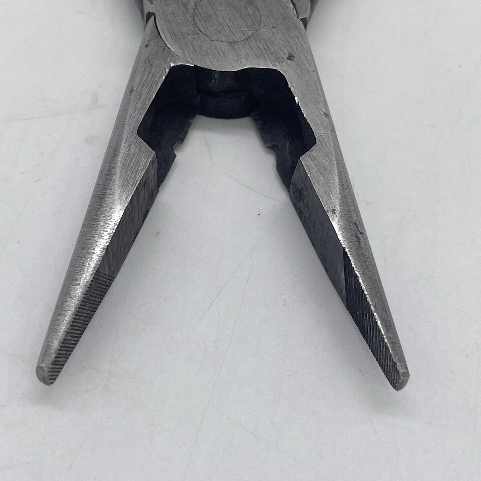 Klein Tools USA – D203-8N 8″ Long Nose Side Cutting Pliers Yellow