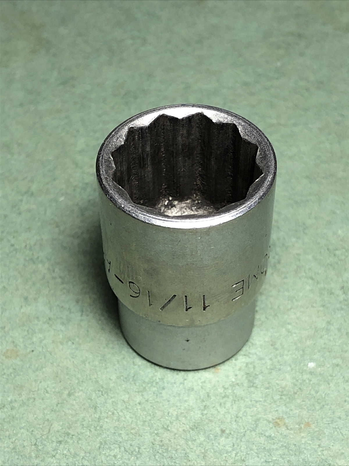 Vintage SIDCHROME | 11/16″ AF | 1/2″ Drive 12-Point Socket | Australia