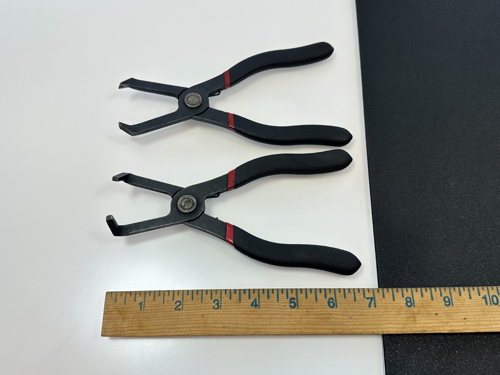 Matco Tools 2pc MST372 MST373 Push Pin Pliers, Black Red Grip