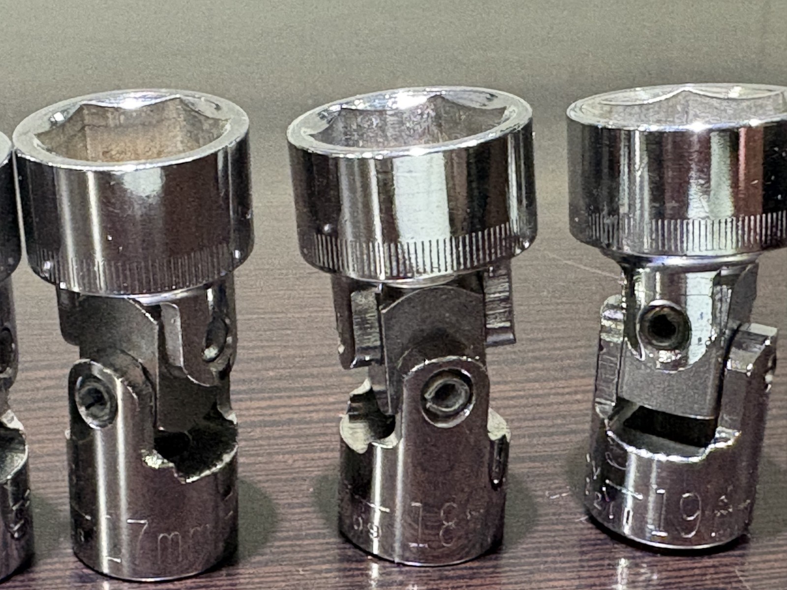 Craftsman 9 Piece Metric Swivel Socket Set 6 Pt 3/8 Drive G/V Series 11-19MM USA