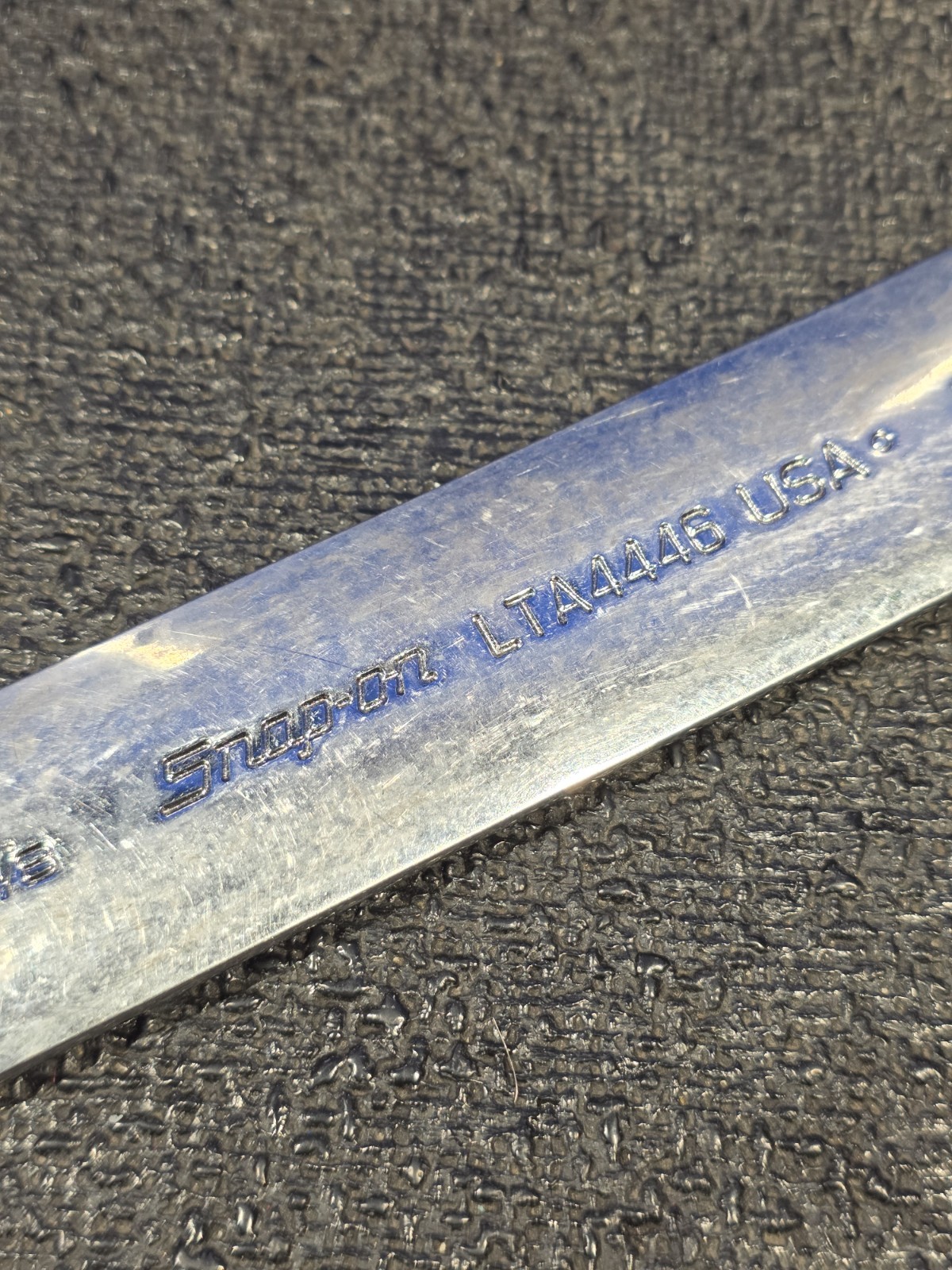 Snap-on LTA4446 1-3/8″ x 1-7/16″ 15° Offset Thin Low Torque Open-End Wrench