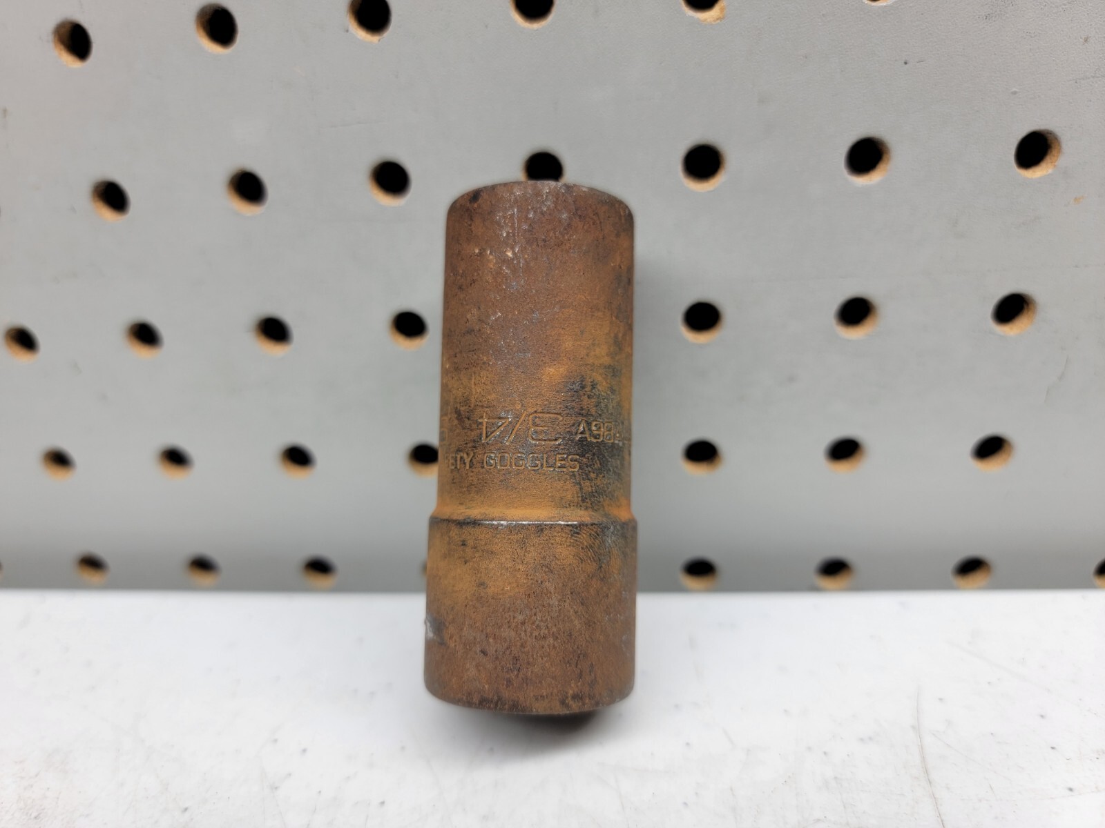 Snap On A98A 1/2 inch drive 3/4 x 13/16 Double Ended Lugnut Socket b-x