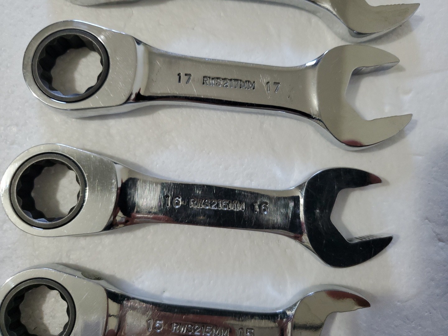 Mac Tools RWS 8mm-19mm Stubby 12-Point Ratcheting Wrench Set of 12