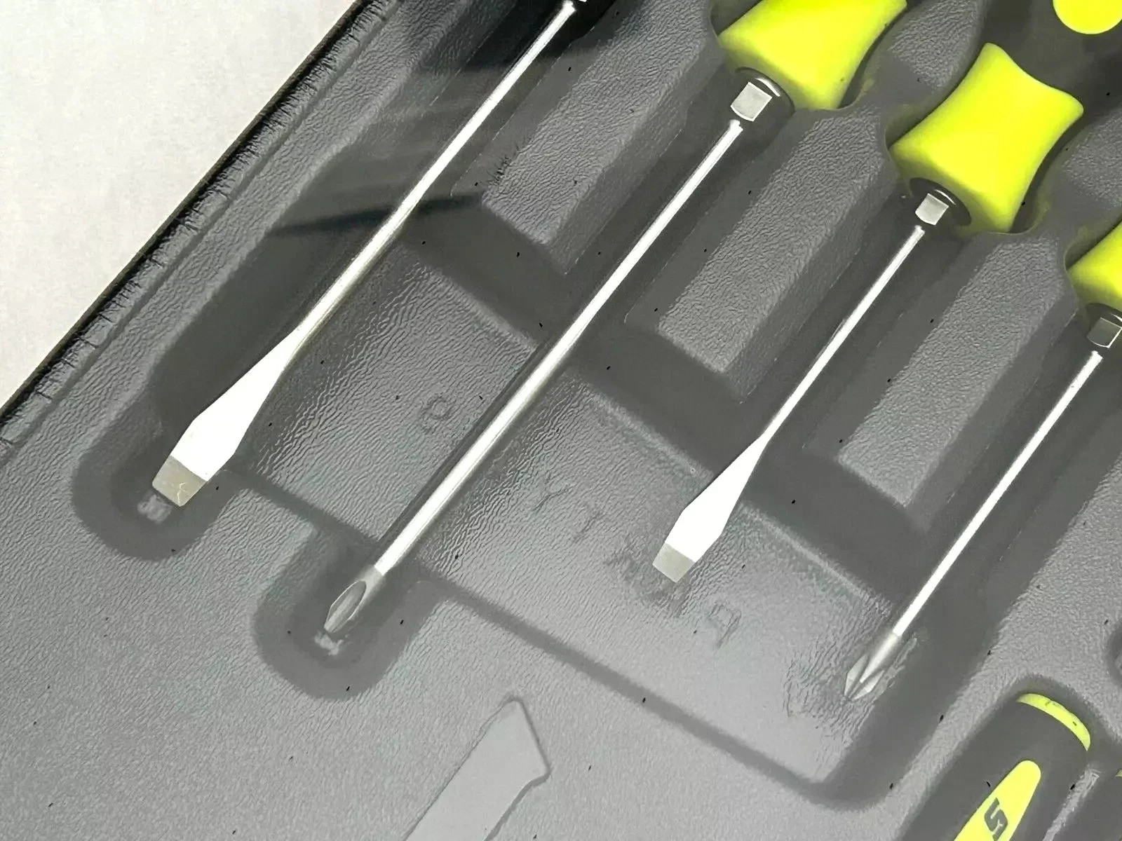 Snap-on Tools 10pc HIVIZ Soft Grip Phillips & Flat Head Screwdriver Sets USA NEW