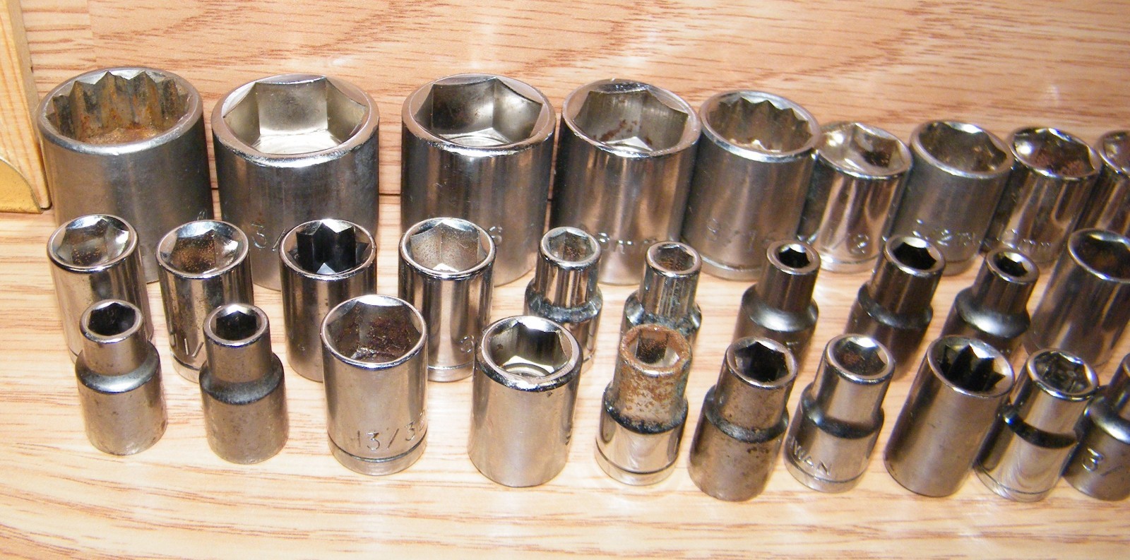Lot of 43: Unbranded (6, 8, & 12) Point Various Sized Sockets Metric & Standard