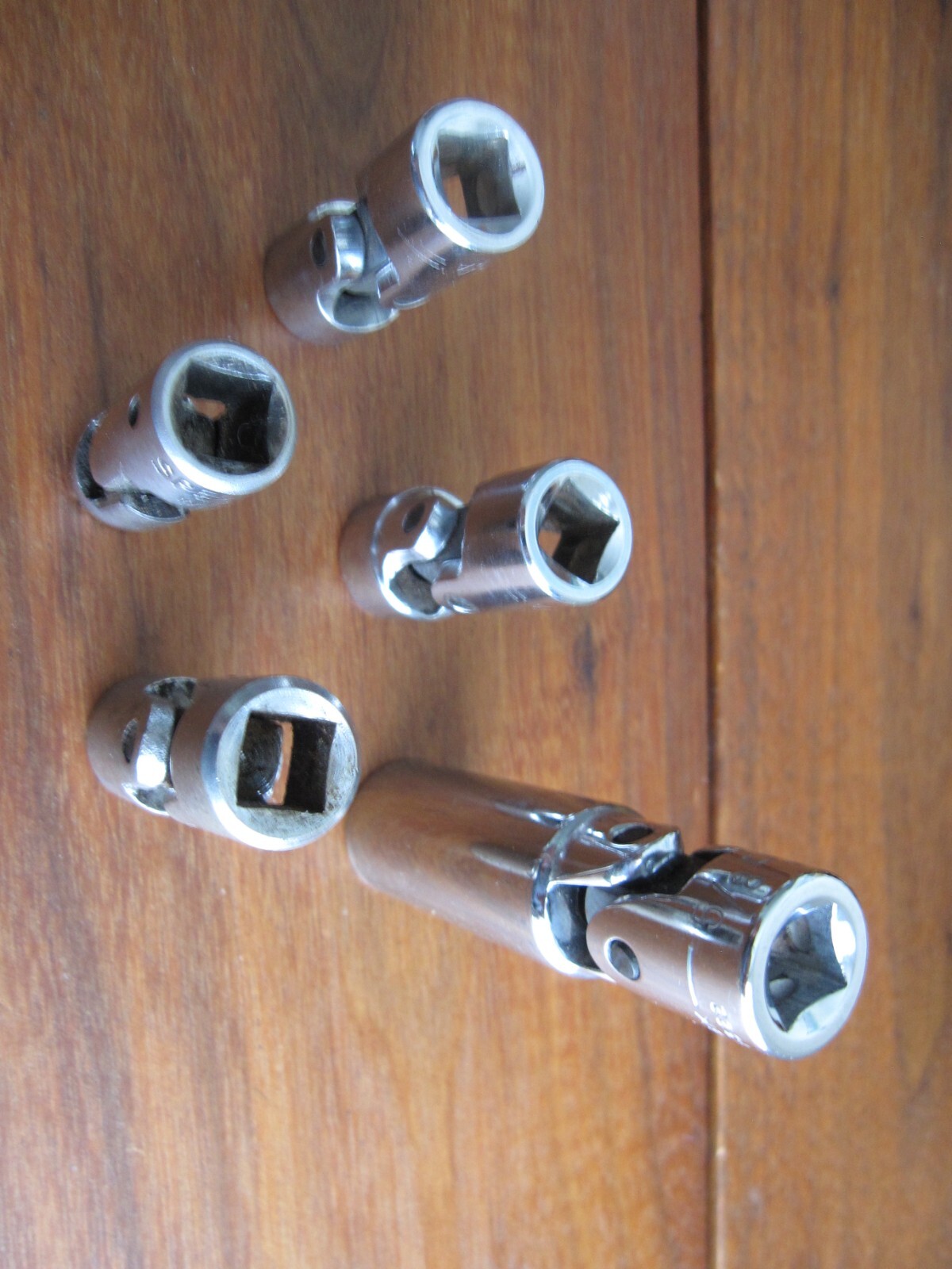 Lot of 5 Universal Joint Swivel Sockets 3/8″ Drive