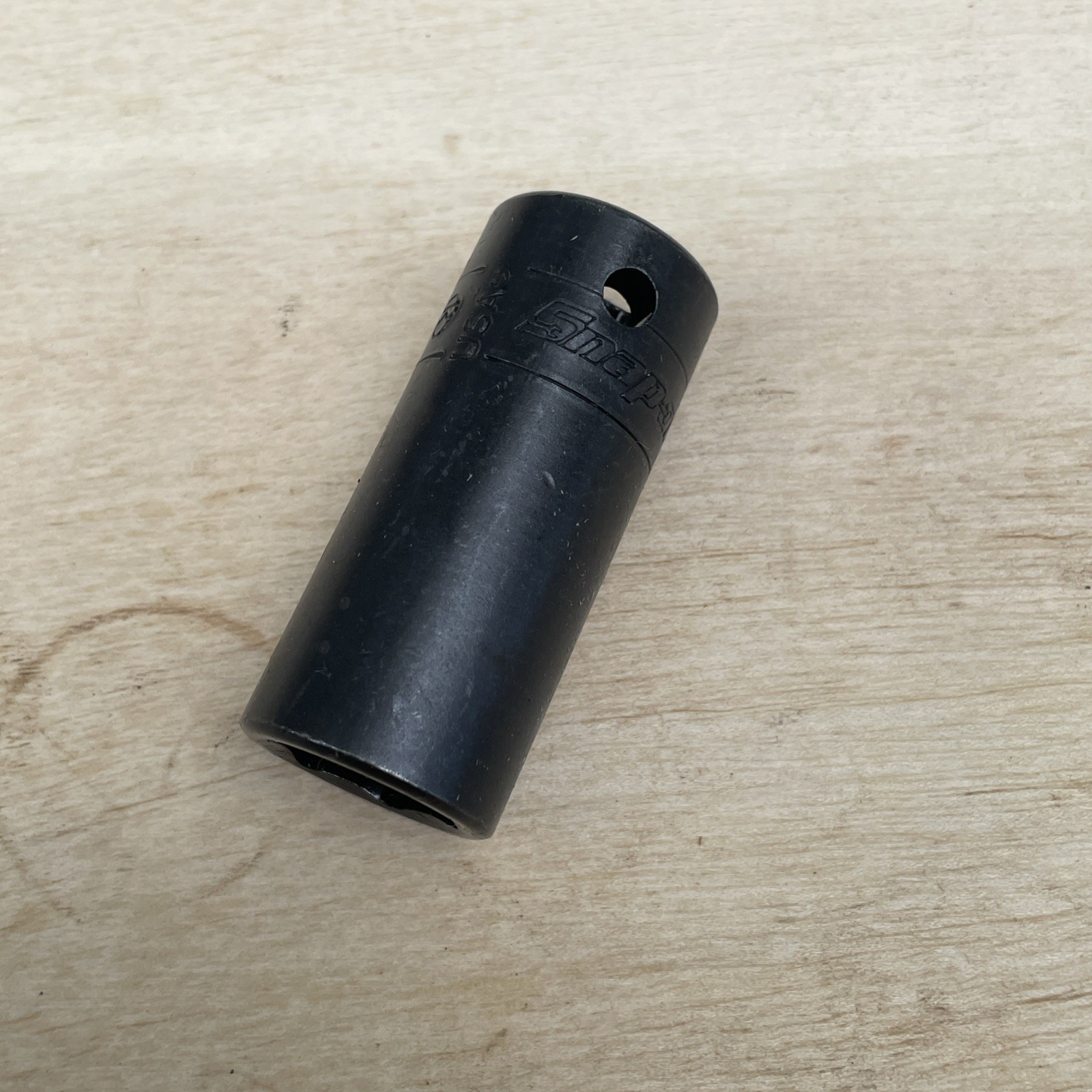 Snap-On Tools USA 1/2″ Drive 5/8″ SAE 6pt Semi Deep Impact Socket IMS200