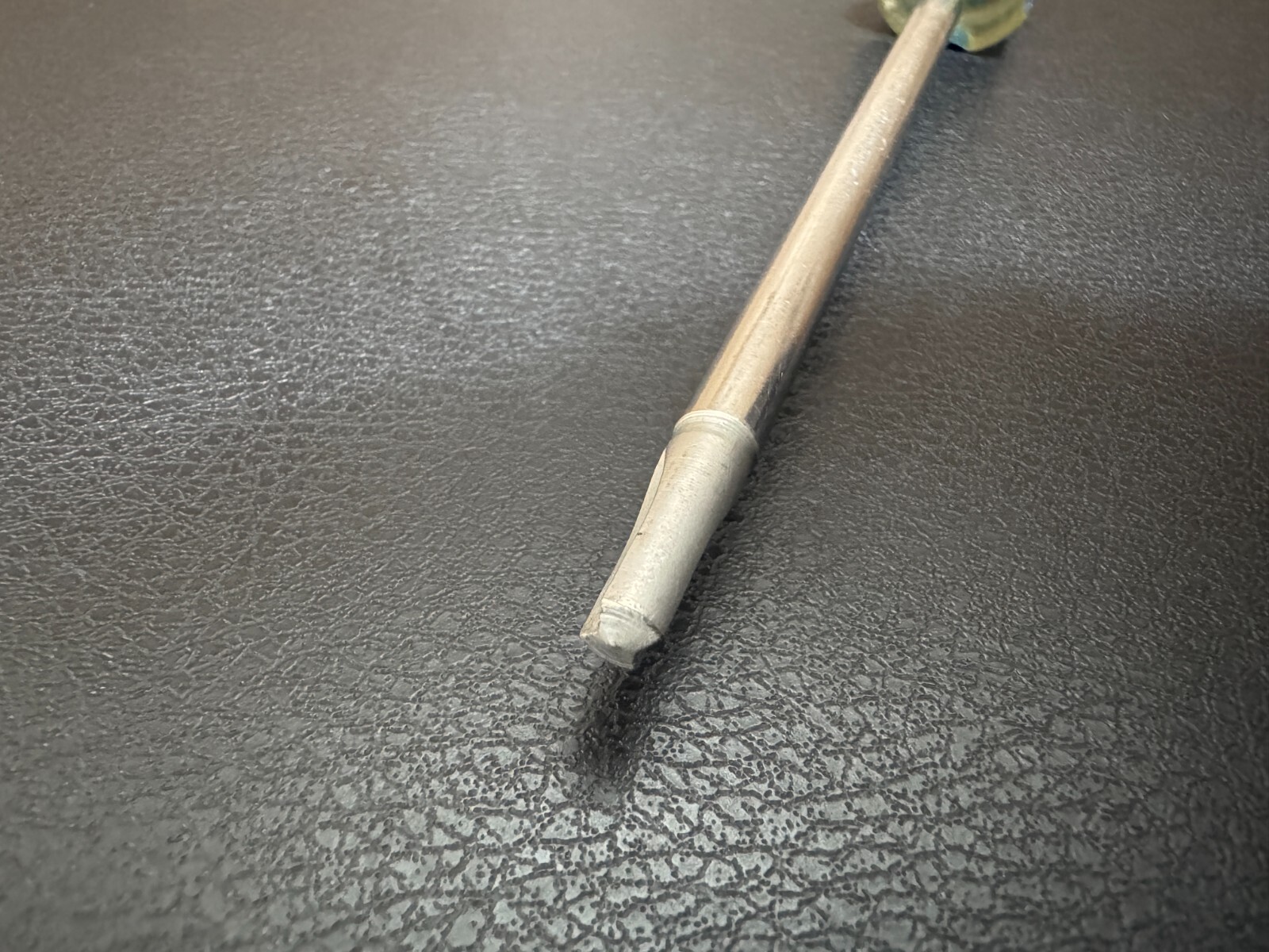 NAPA M137 USA Clutch Head (Bow Tie) 1/4″ Screwdriver 9-1/4″ OAL, 5-1/2″ Shank