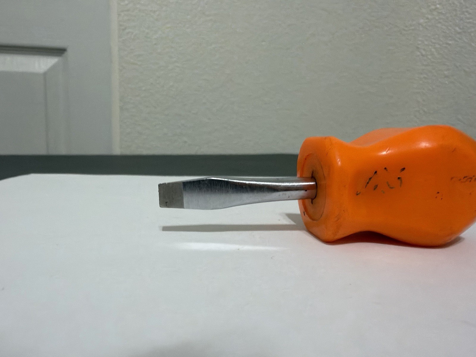 Snap On Flat Tip Stubby Screwdriver