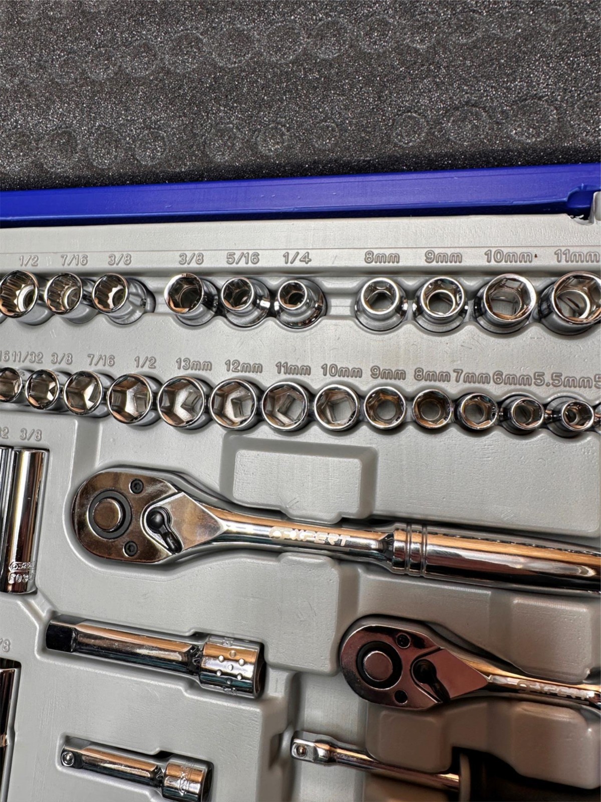 NEW Expert by Mac Tools E034809-US 60pc 1/4″ & 3/4″ Drive Socket Set SAE Metric