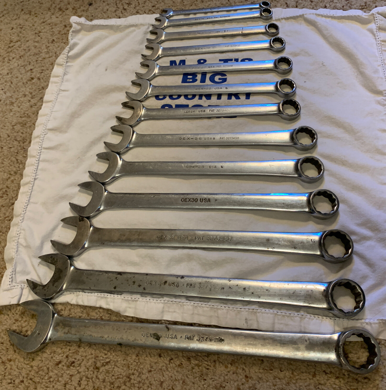 Snap-on Tools 13pc SAE 12pt Combination Wrench Set 3/8″ to 1-1/8″ OEX714KB
