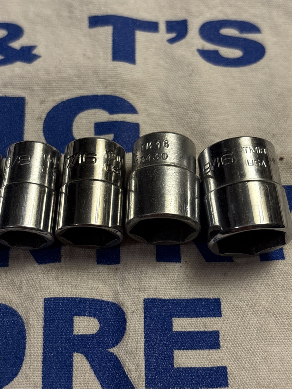 Snap-on Tools USA 1/4″ Drive 9pc SAE Shallow 6pt Chrome Socket Set 110TMY