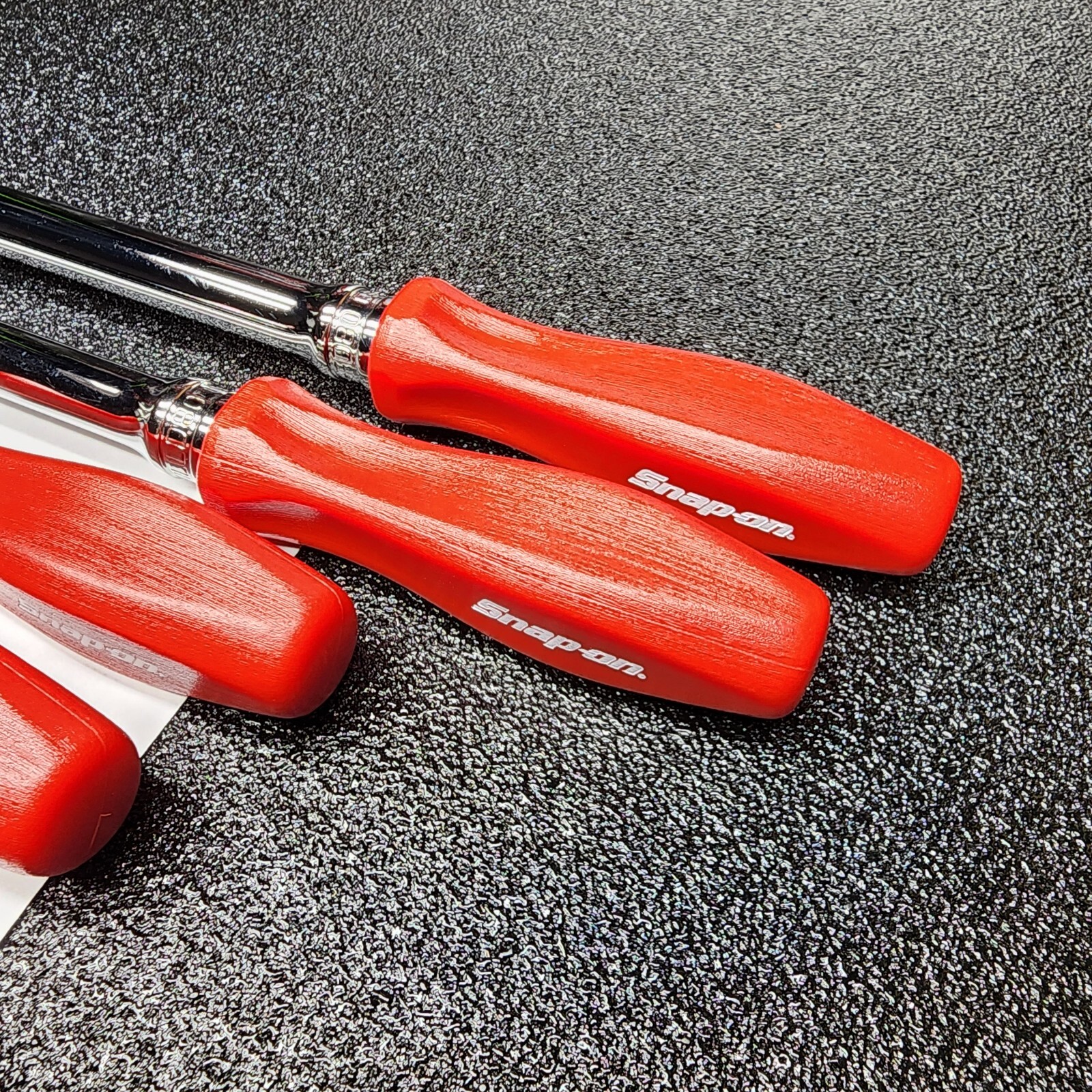Snap-on Tools NEW 8pc RED Hard Handle 3/8″ Drive Fixed & Flex Head Ratchet Set