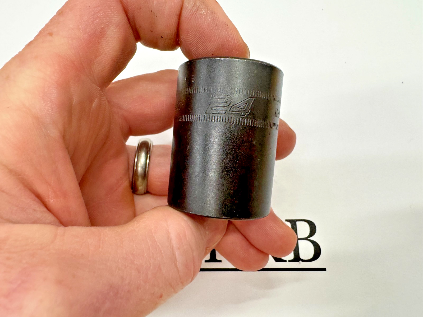 Snap-on Tools USA NEW 3/8″ Drive 24mm Metric 6pt Semi-Deep IMPACT Socket IMFMS24