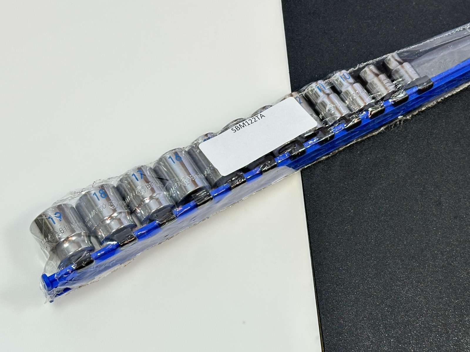 NEW Matco Tools USA SBM122TA 12pc Metric 8-19mm EASY READ Socket Set, 3/8″ Drive