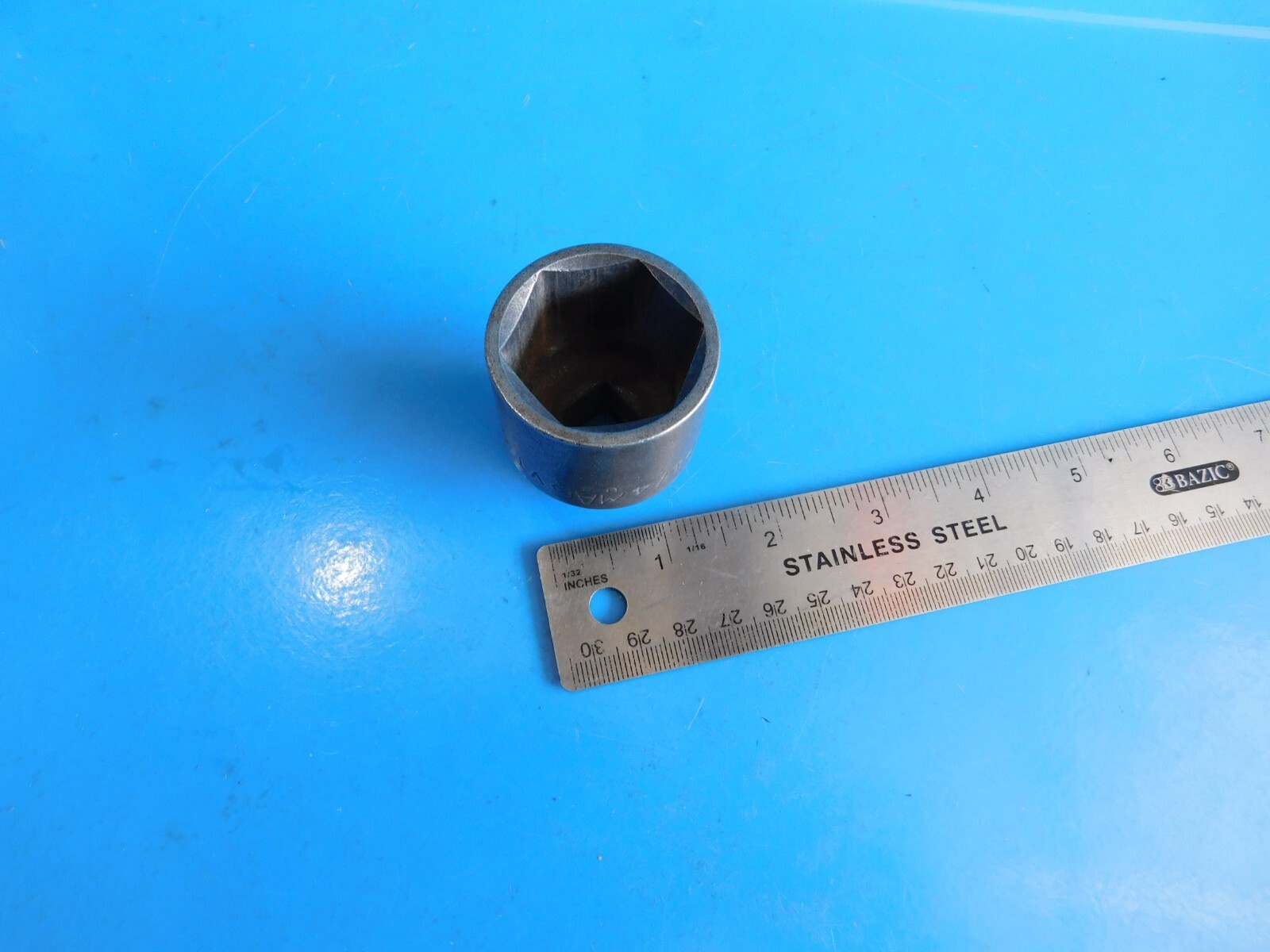 USED , MAC TOOLS » 1-1/4 IN. » 1/2 IN. DR. SHORT SOCKET , PART #V406, USA
