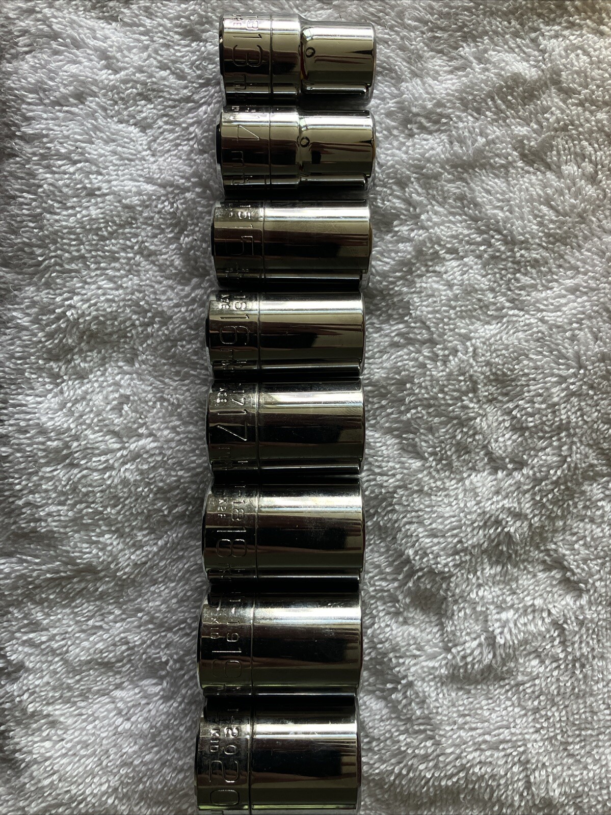 Wright 1/2 12 Point Socket Set, Ratchet, Red Metal Box. Please See Photos.