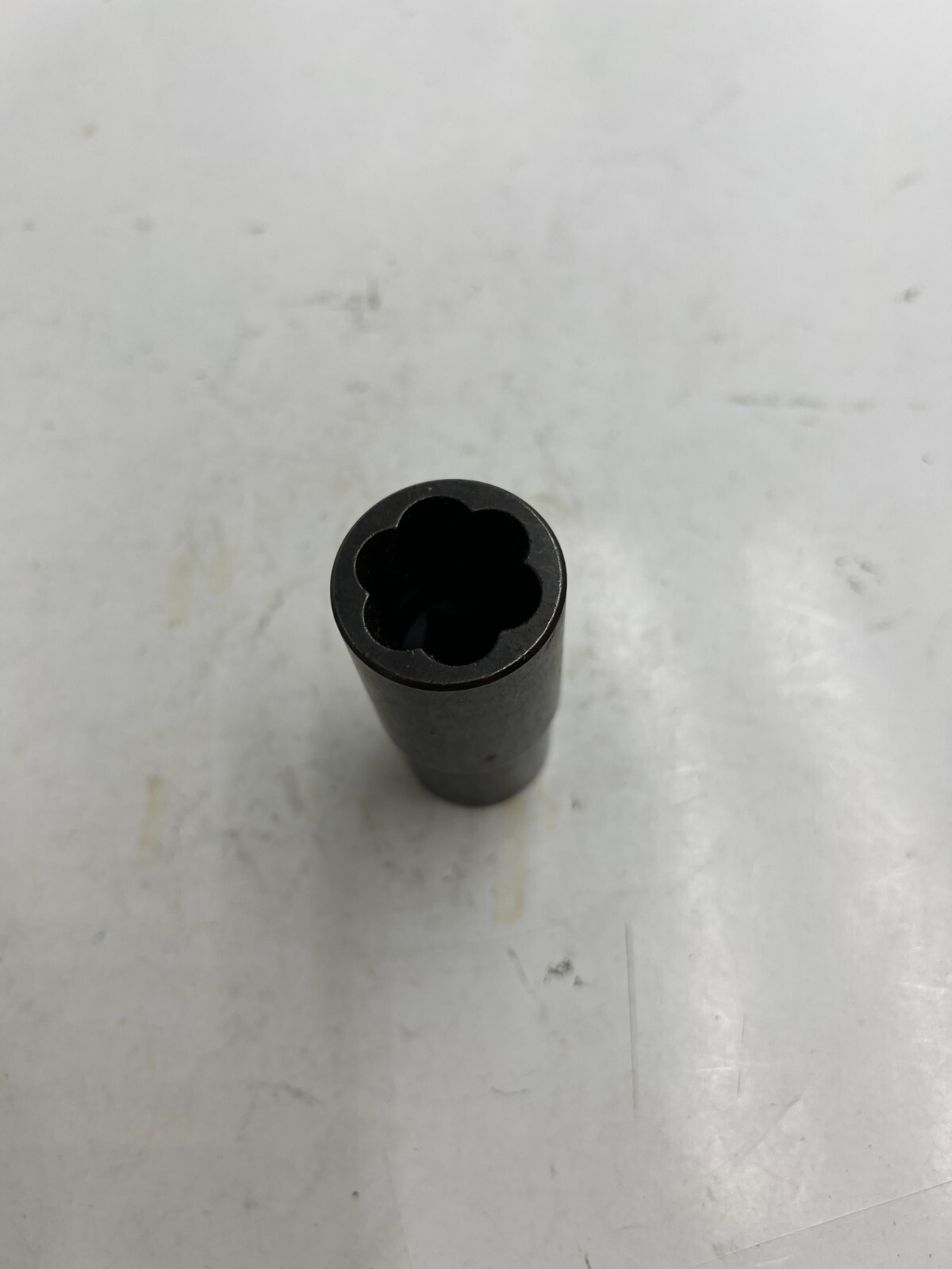 Pack of 2 – LTI Tools Twist Socket Lugnut Removal System LT-4300, Black