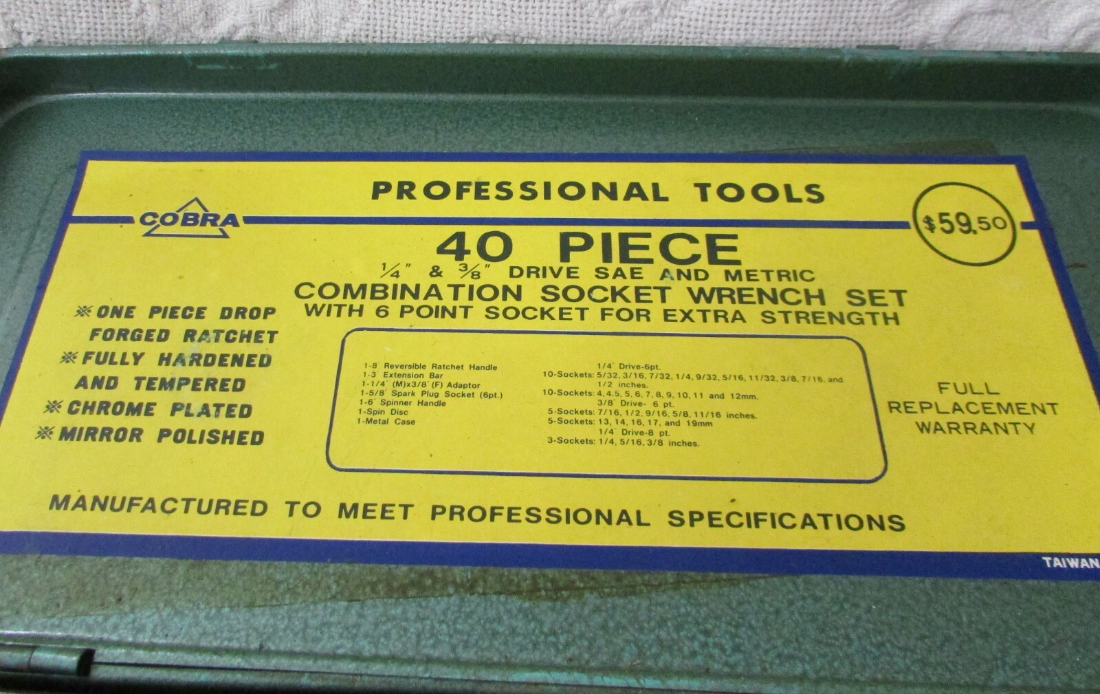 40-Piece Socket Tool Set Ratchet Set METRIC/SAE w/ Case