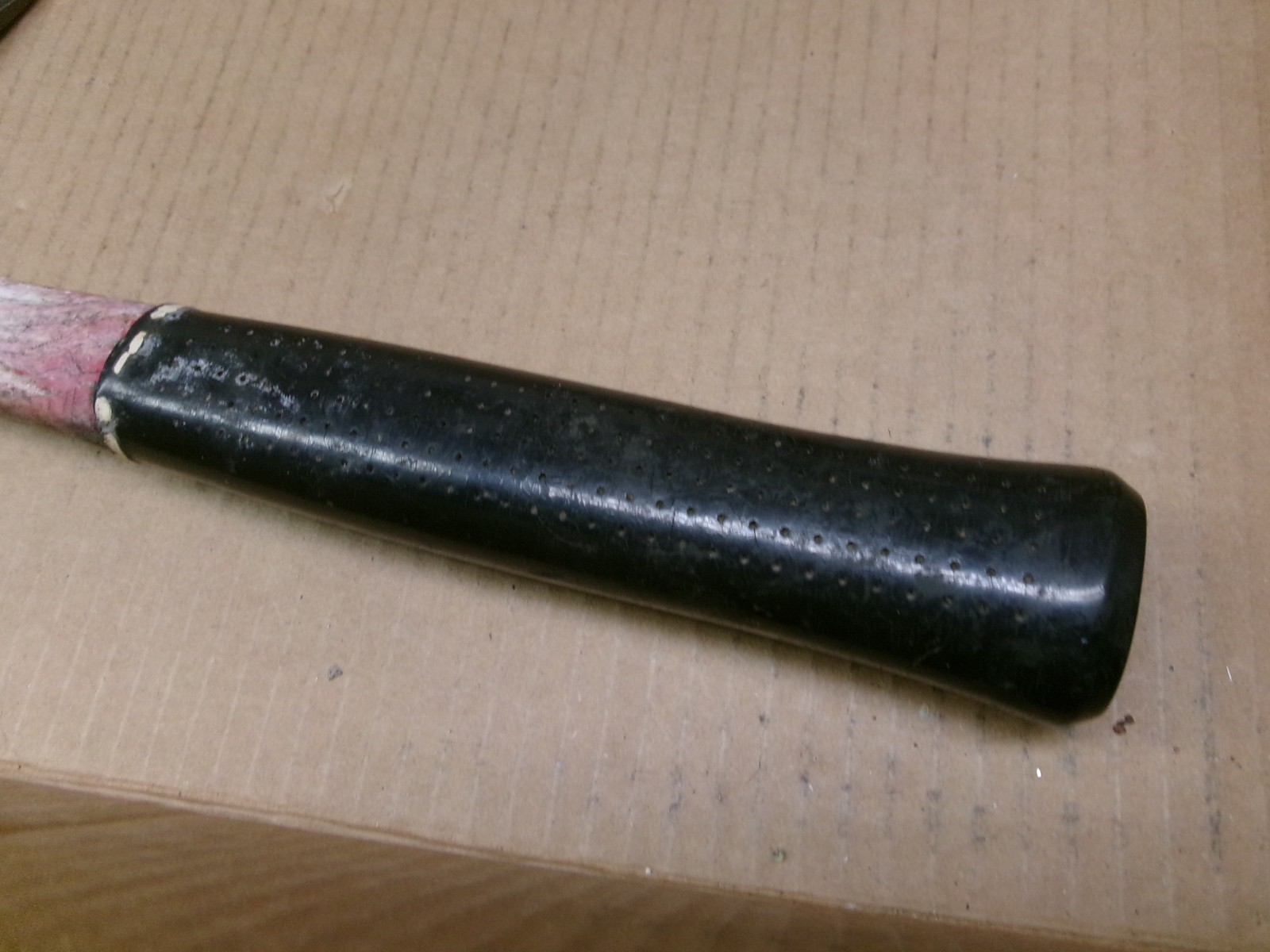 Plumb USA Hatchet Hammer with Non-Breakable Fiber-glass Handle No FAH2