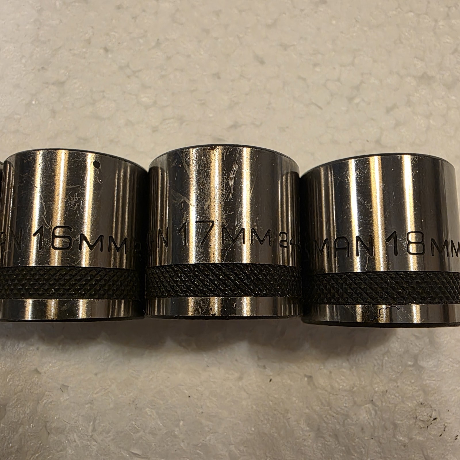 Craftsman Ratchet Socket Set 3/8″ Drive 24963 19 Peice SAE & Metric Black Oxide