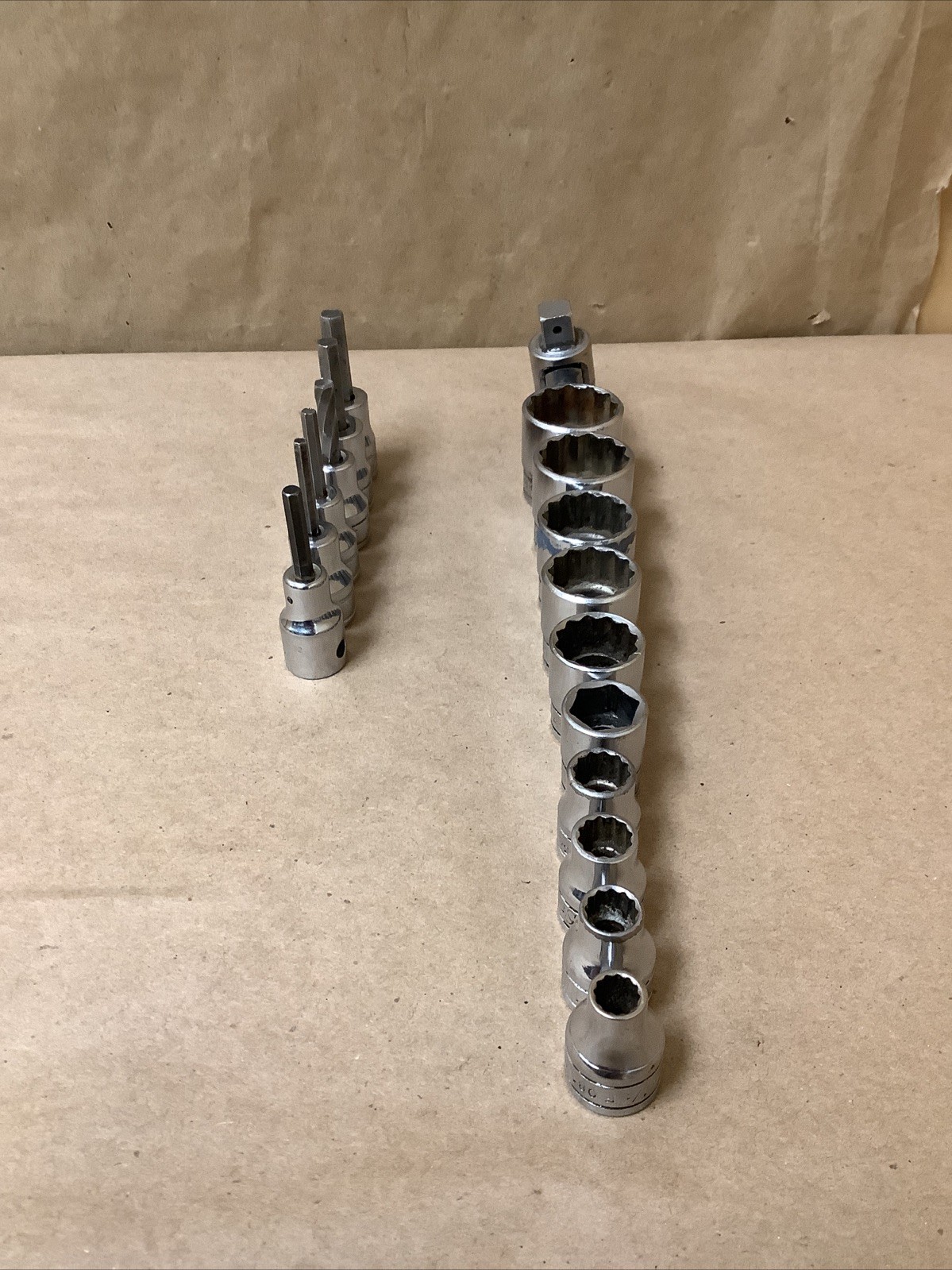 Snap On FL860 17pc 1/4”-7/8” & 5/32”-1/4” 3/8” Drive 12PT Socket Set -Silver