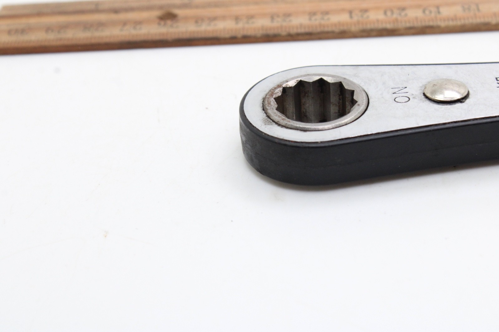 Craftsman 9-43684 5/8″ x 3/4″ SAE Chrome Ratcheting Box Wrench USA