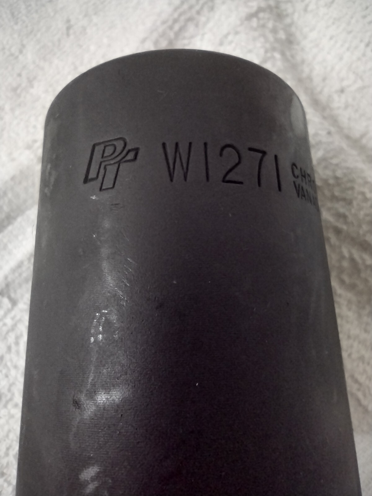 4Lug 1/2 Ton 4WD 2-3/8″ Dia. Locknut socket Performance Tool w1271