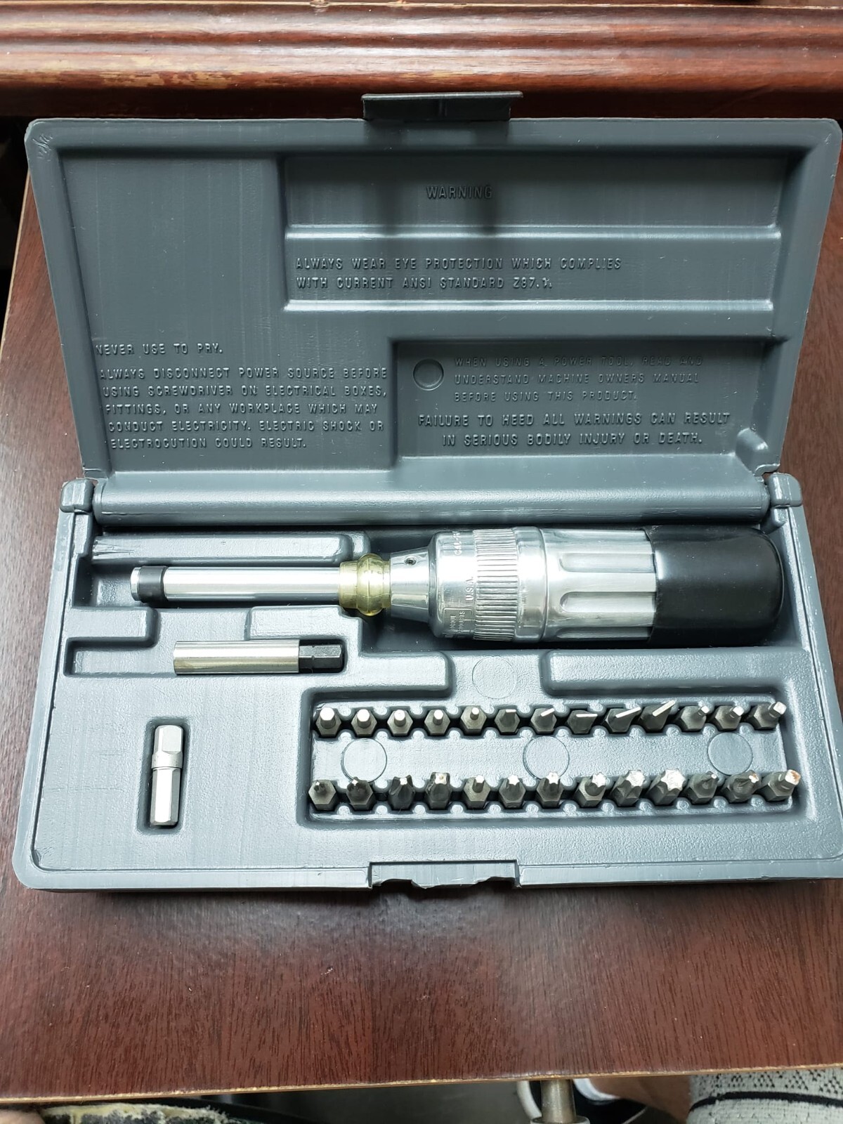 Adjustable Torque Screwdriver 29 Piece Kit (Phillips & Slotted)