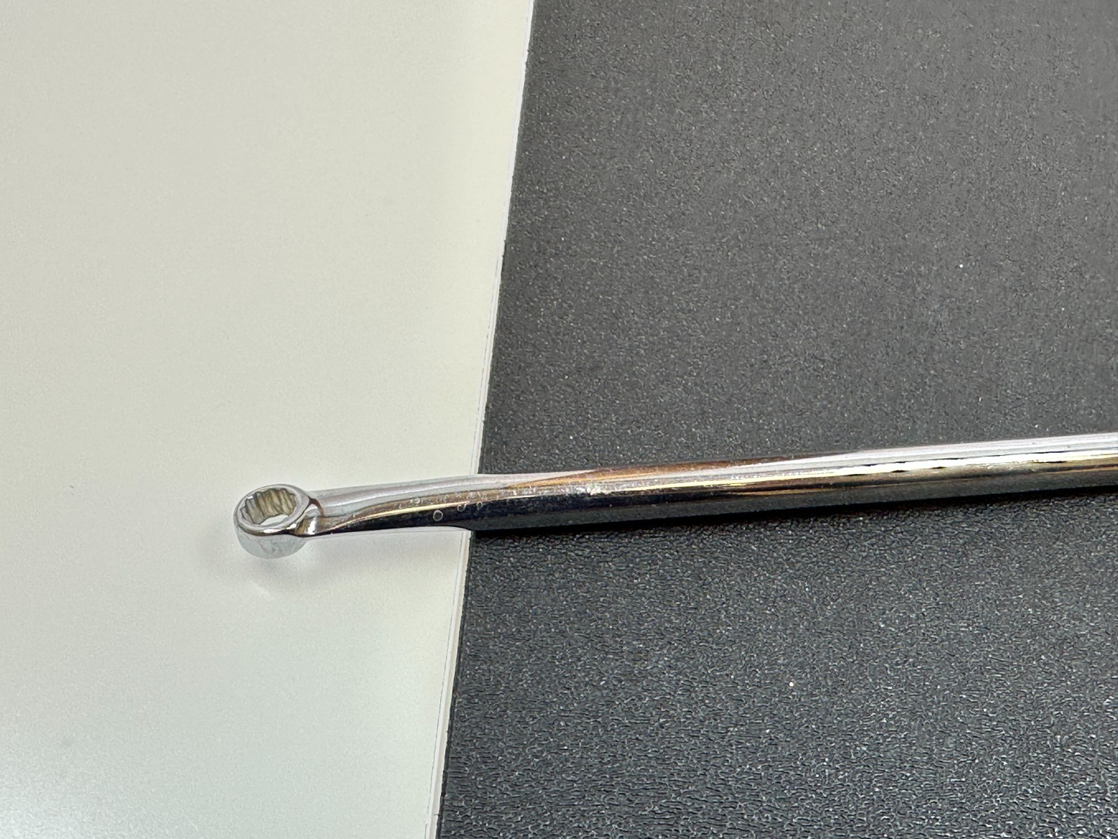 🇺🇸 Snap-On Tools USA XDH810A SAE 1/4″ x 5/16″ High-Performance Box End Wrench