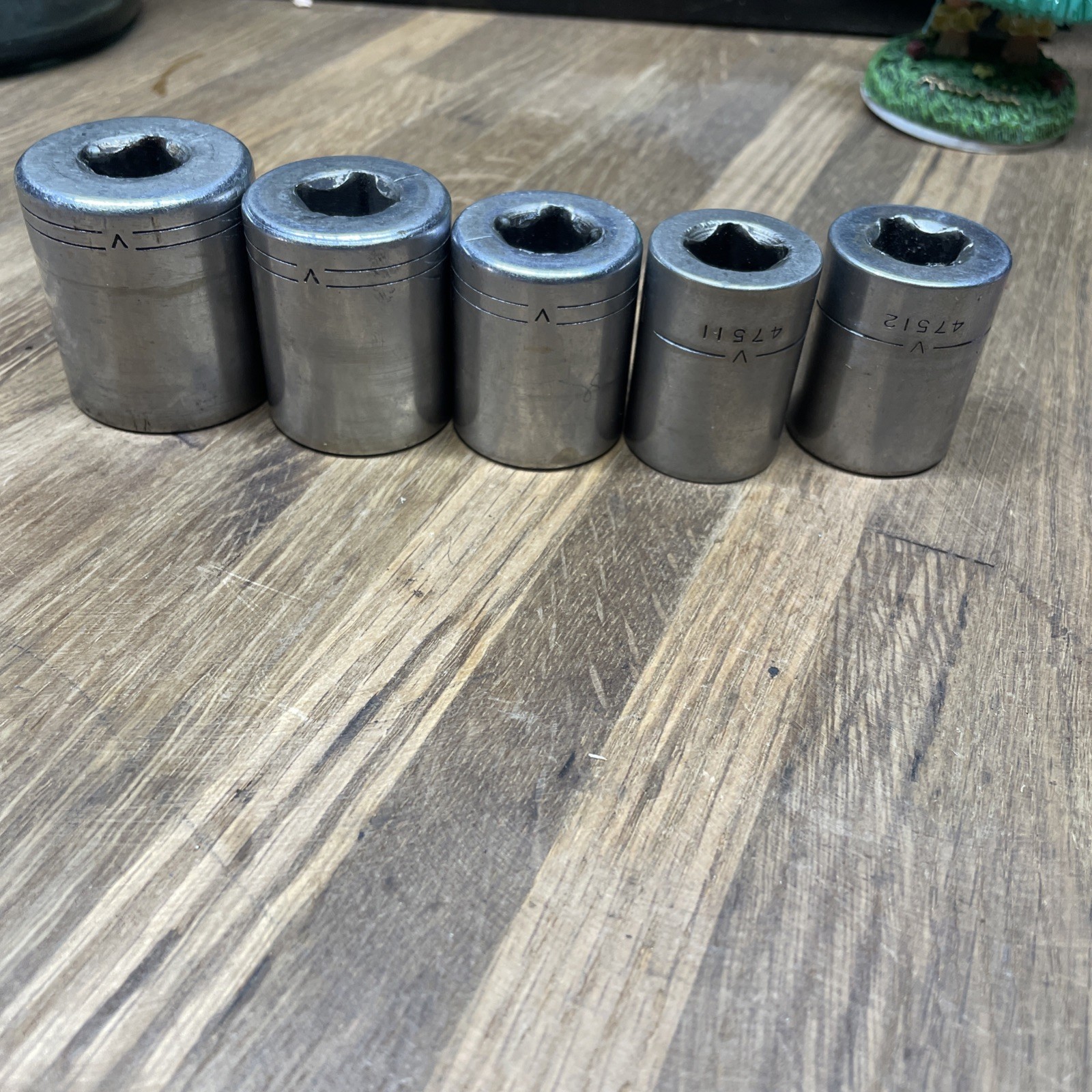 5- Craftsman 1/2″ drive sockets (1″, 1 1/8″ 15/16, 13/16, 7/8)- V – Made in USA