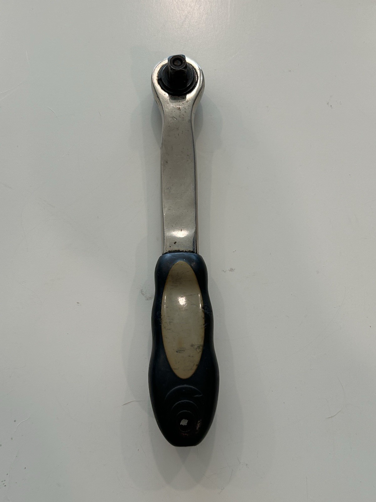 Jobsmart 3/8″ Drive Quick Release Ratchet with Black Rubber Grip Handle