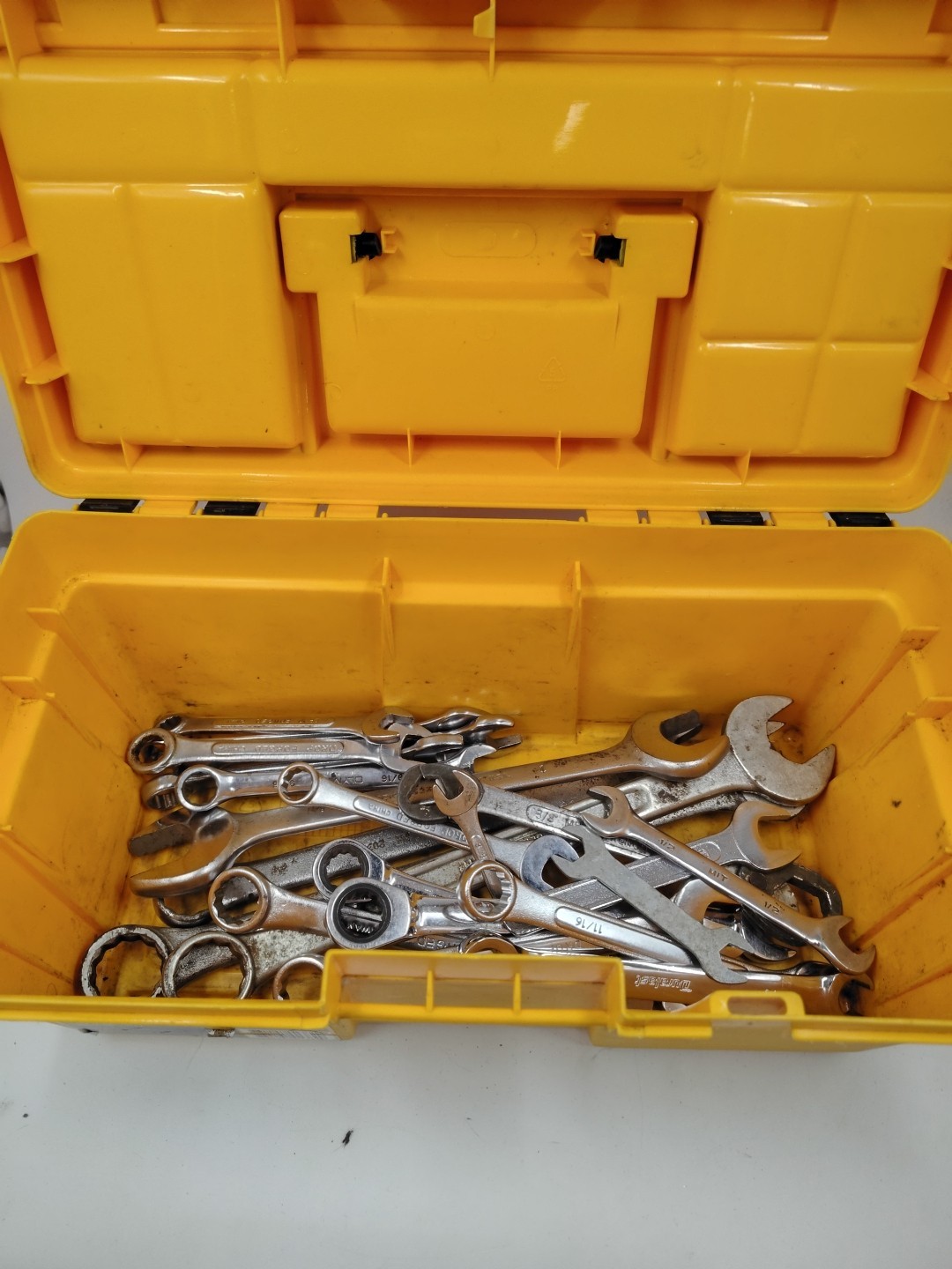 Lot of 68 SAE & Metric Combination Wrenches Craftsman Duralast + Keter Tool Box