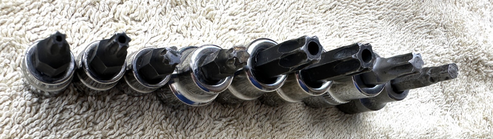 CRAFTSMAN TAMPER PROOF TROX BIT SET AS PICTURED AND DESCRIBED NO. 9-42614-INCOMP