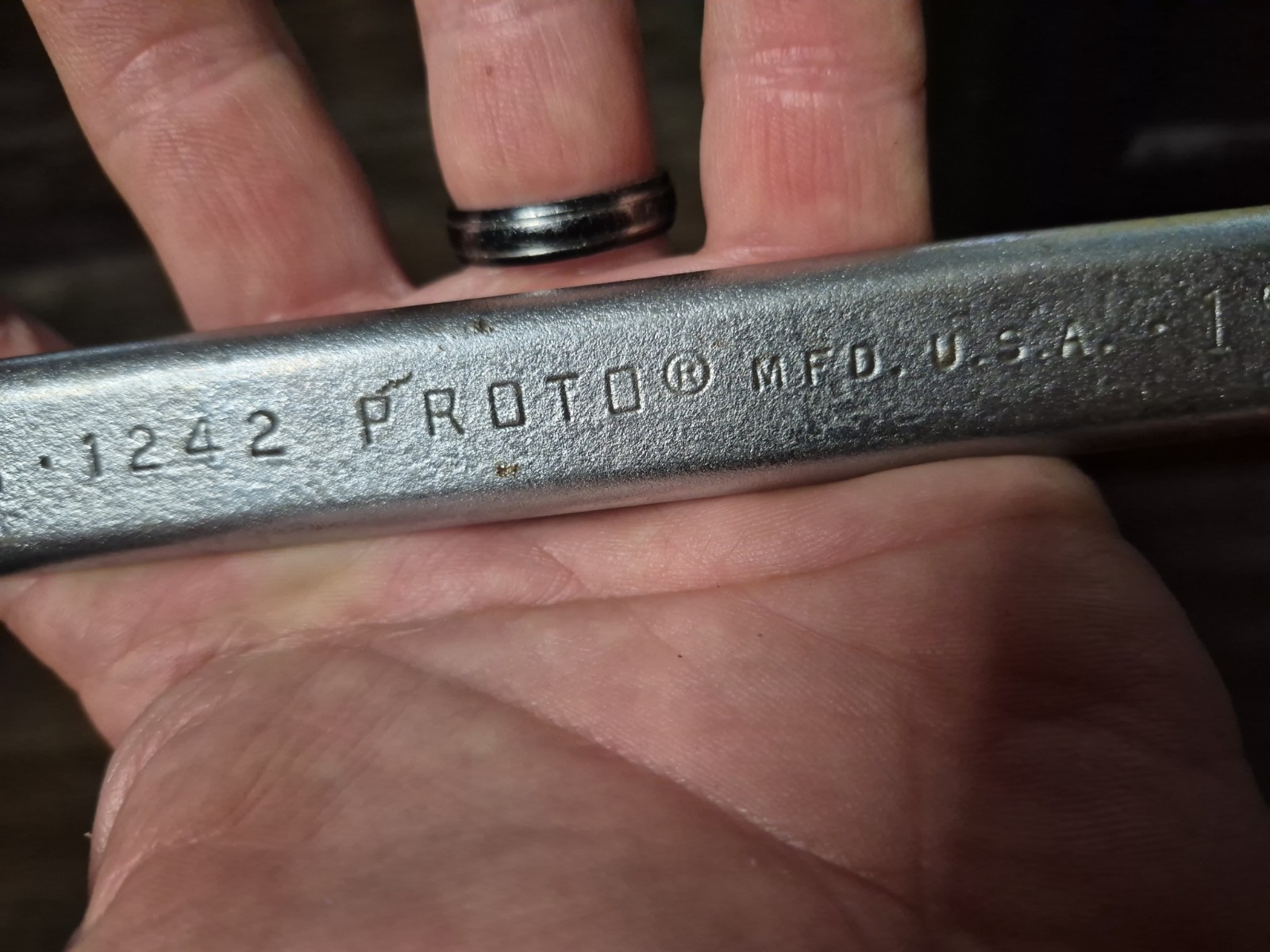 Proto 1242 Professional 1-5/16″ SAE 12 Point Standard Handle Combination Wrench