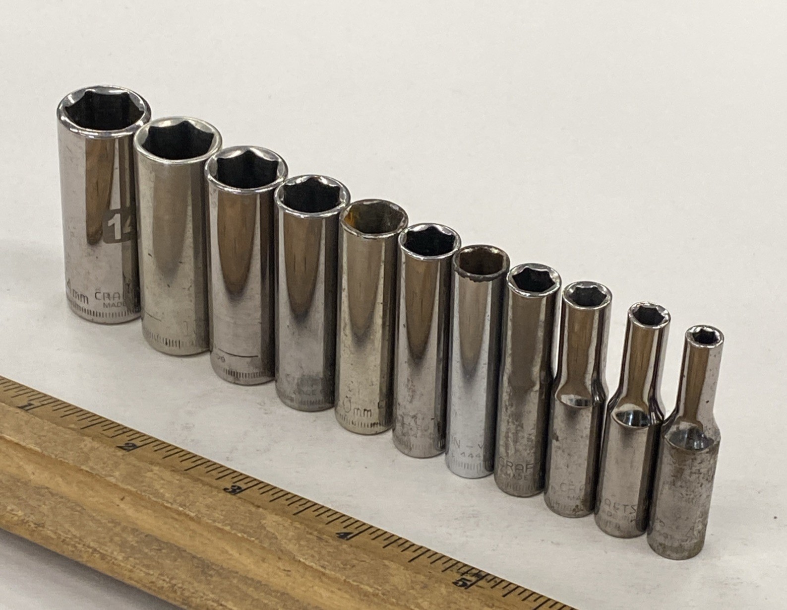 Craftsman USA 1/4 dr. 11 pc. 6 pt socket set Mixed Series Deep 4 – 14mm, M0867