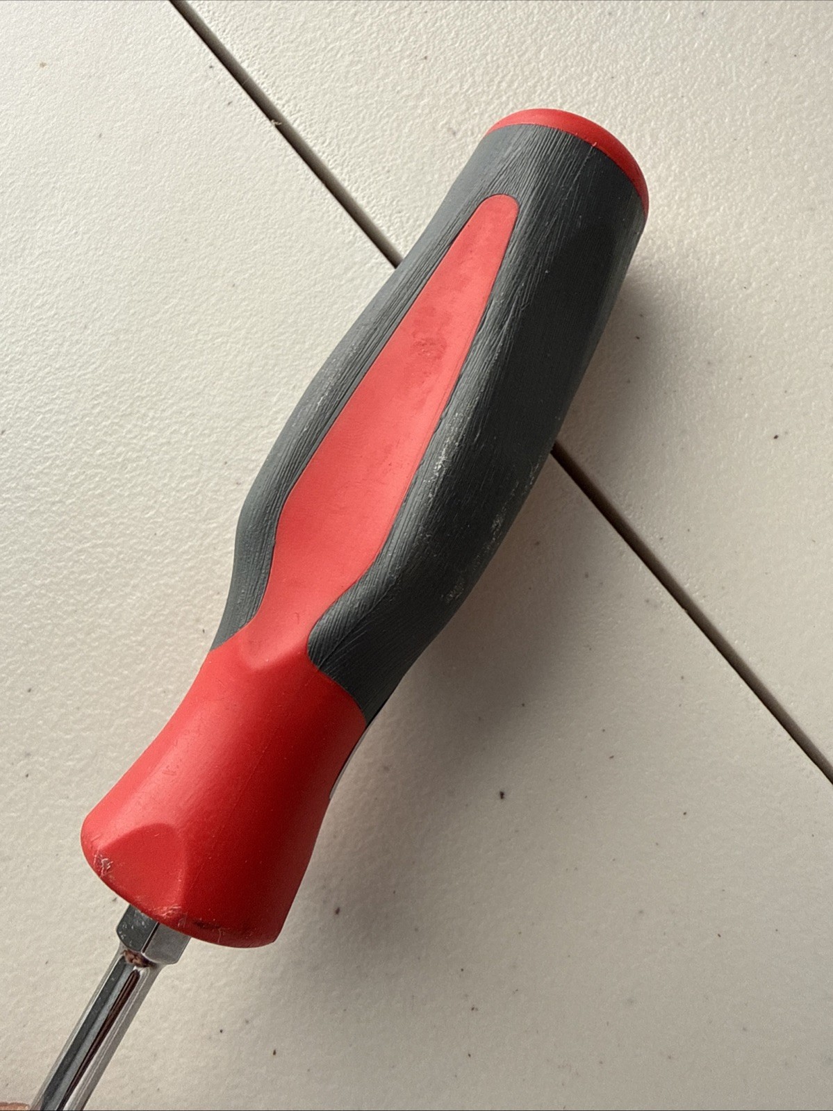 Snap-on Tools SHD4 1/4″ Flat Tip Hard Grip Standard Screwdriver Red & Gray