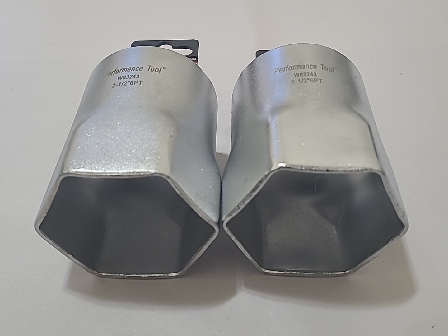 2× Performance Tool W83243 2 1/2 Inch 6PT 4WD Lock But Socket . Free Shipping .
