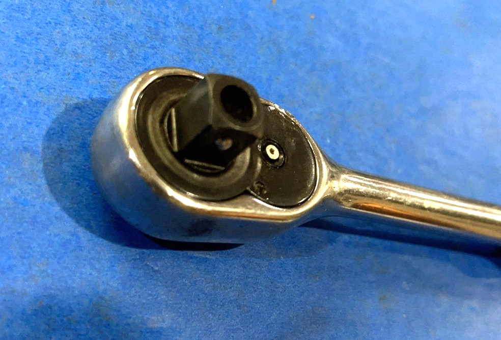 SNAP-ON TOOLS 3/8 DRIVE QUICK RELEASE CHROME RATCHET F713 SHIPS FREE IN THE US