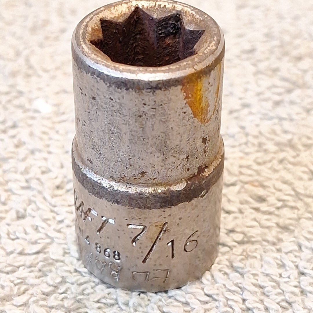 Vintage Powr-Kraft 1/2″ Drive Sockets Lot Of 7. (6 – 12pt & 1 8pt) SEE DESCRIPTI