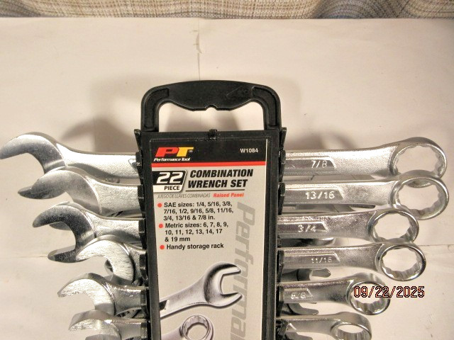 NEW Performance Tool W1084 22 Piece SAE And Metric Combination Wrench Set