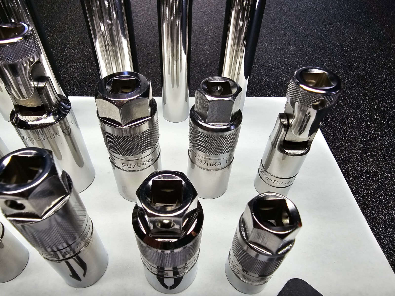 Snap-on Tools NEW 3/8″ Drive 16pc SAE & Metric 6pt & 12pt Spark Plug Socket Set