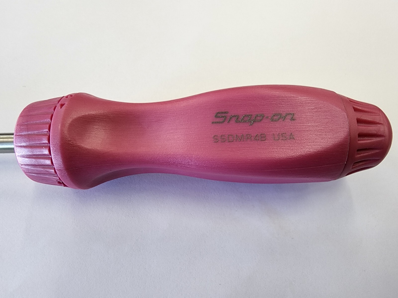 Snap-on Tools NEW PEARL PINK Hard Grip 8″ Shaft Ratcheting Screwdriver SSDMR8APP
