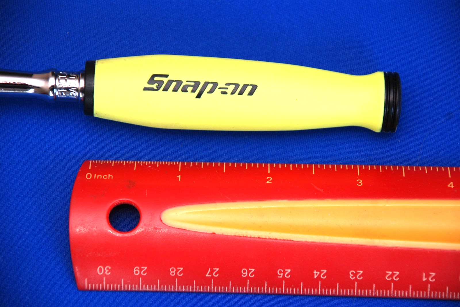 Snap-on NEWEST 3/8″ Drive Hi-Viz Yellow Soft Grip Compact Long Handle Ratchet