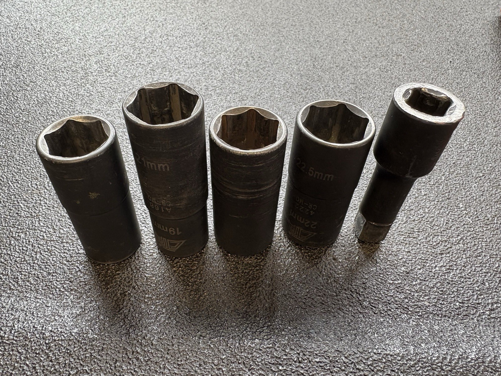 CTA Tools 1463 – 5 PC METRIC Flip Socket Set