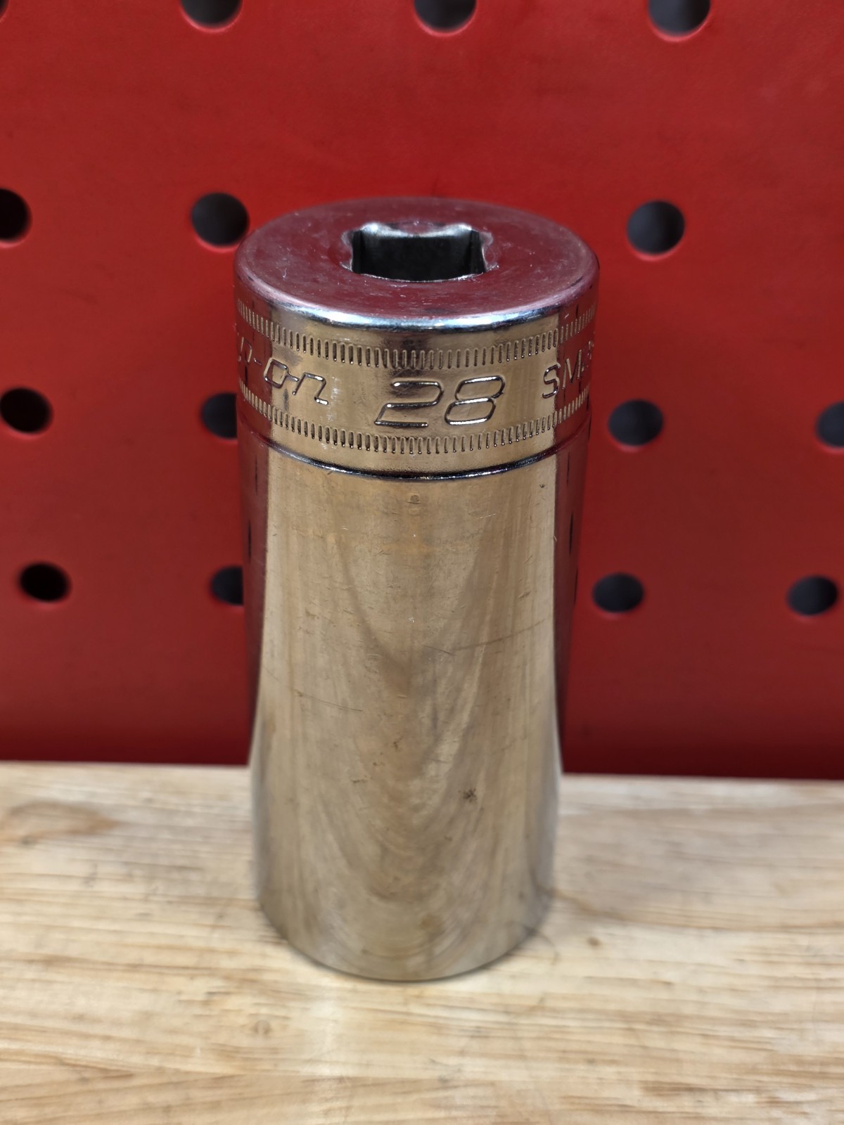 Snap-on Tools SM28 28mm 1/2″ Drive Metric 12-Point Deep Chrome Socket USA
